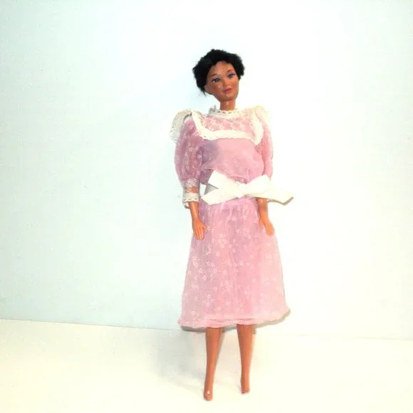 Barbie Toys Barbie With Black Punk Haircut In Heart Family Mom